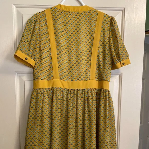 Fun Charming Retro Dress - Picture 2 of 5